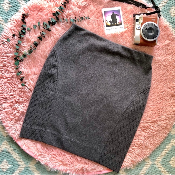 Vera Wang Charcoal Polyester Ponte Pencil Skirt - Picture 1 of 4